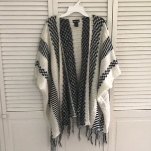 Wet Seal black and white cardigan sweater